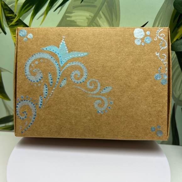 Elegant Boho Jewelry Gift Set Hand-Painted Box - Unique Christmas Gift Box - Picture 6 of 8